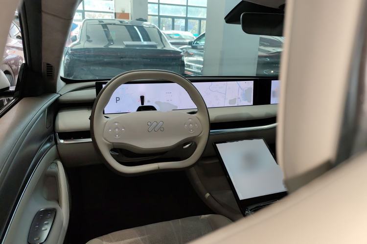 Used  L7 2022 Pro Model
