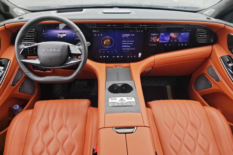 Used  Lanyue C-DM 2025 180 Ultra-Long Range Ultra All-Wheel Drive 6-Seater
