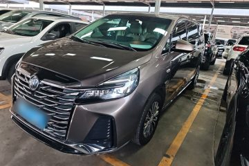 Used Buick GL8 2023 Land Executive Class Comfort Model