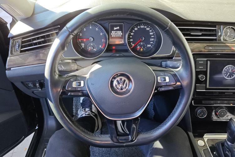 Used Volkswagen Magotan 2018 330TSI DSG Advanced Model
