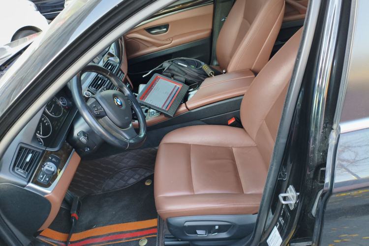 Used BMW 5 Series 2017 525Li Leading Model
