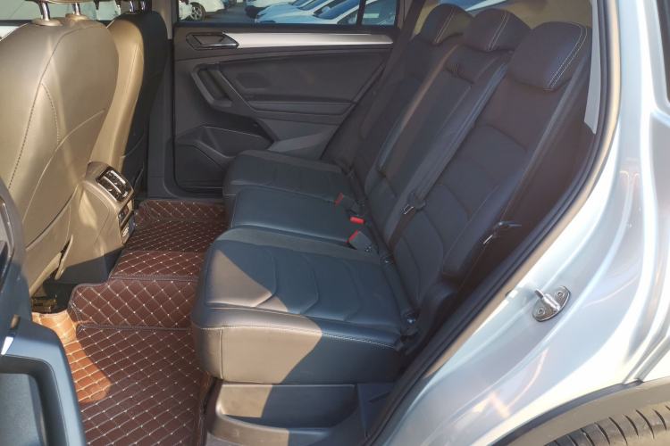 Used Volkswagen Tiguan L 2019 Revised 330TSI Automatic Two-Wheel Drive Smart & Luxury Edition China VI Standard
