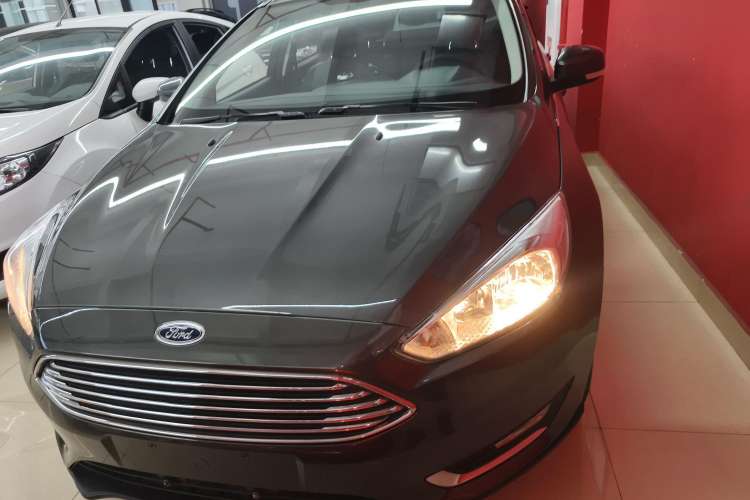 Used Ford Focus 2015 Sedan EcoBoost 180 Automatic Elite Model
