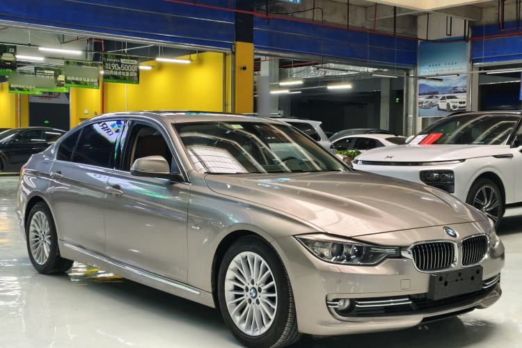 Used BMW 3 Series 2015 320Li Luxury Design Package
