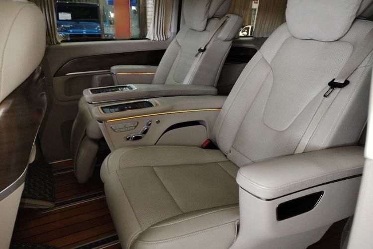 Used Mercedes-Benz V-Class 2020 V 260 L Long-wheelbase Luxury Edition