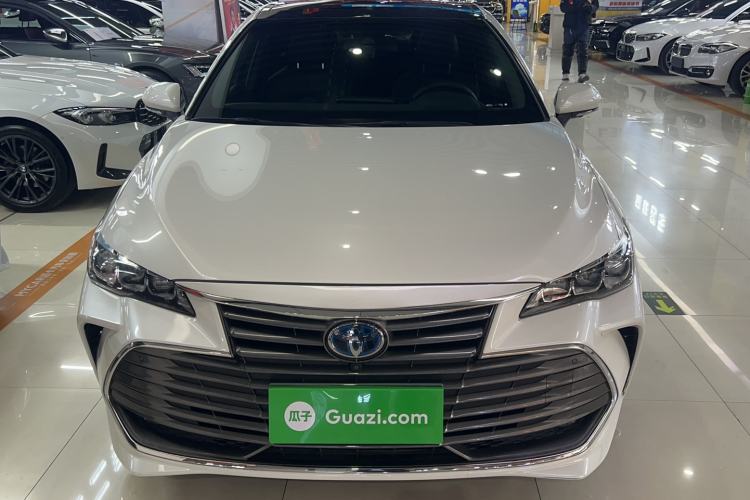 Used Toyota Avalon 2019 Dual-Engine 2.5L XLE Prestige Version China VI Standard