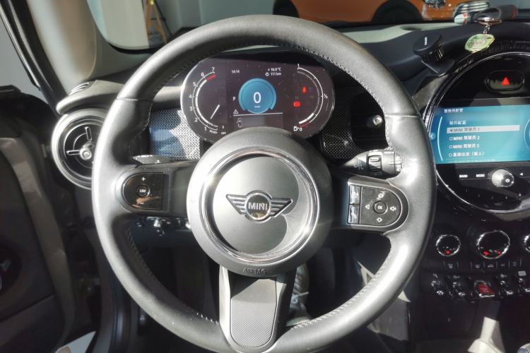 Used  MINI 2022 1.5T COOPER Classic Edition
