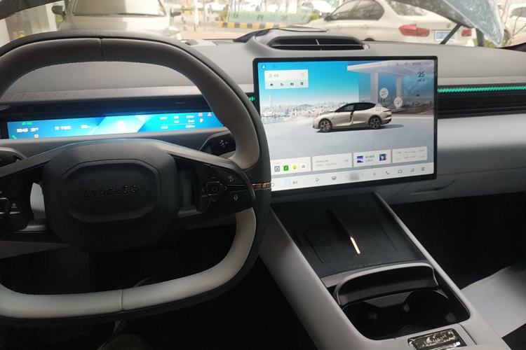 Used Lynk & Co Z10 2025 95 kWh 702 km All-Wheel Drive Intelligent Driving Ultra
