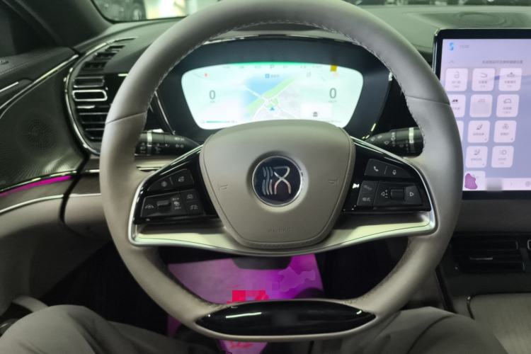 Used BYD Han 2024 DM-i Glory Edition 200KM Flagship Model
