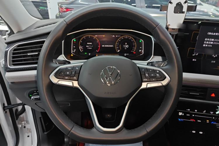 Used Volkswagen Tayron 2024 300TSI Two-Wheel-Drive Luxury Plus Advanced Version