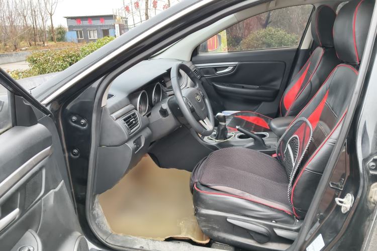 Used Bestune B50 2016 1.6L manual Comfort trim level