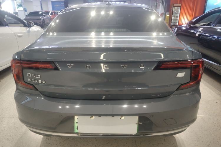 Used Volvo S90 New Energy 2022 T8 eDrive Hybrid Luxury Edition
