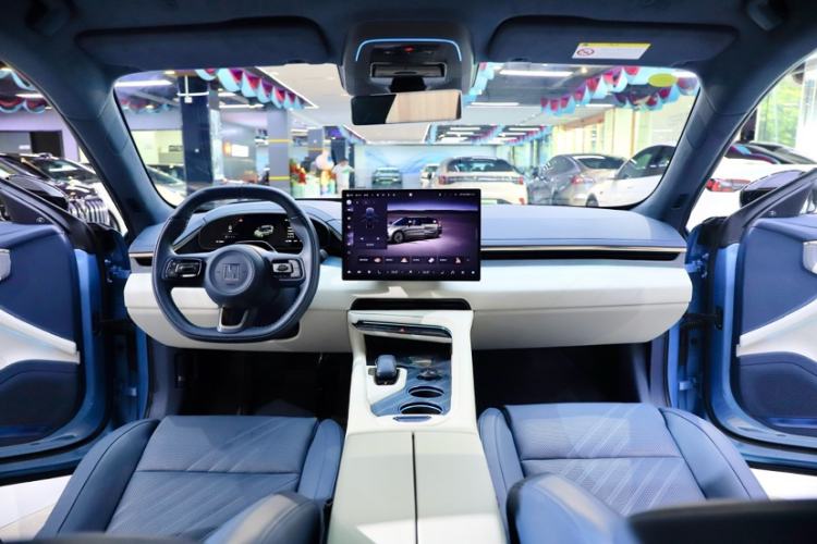 Used Zeekr 001 2025 WE Edition 100 kWh Rear-Wheel Drive
