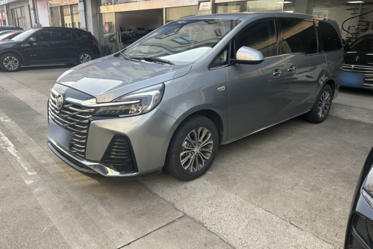 Used Buick GL8 2023 Land Executive Class 652T Luxury Model
