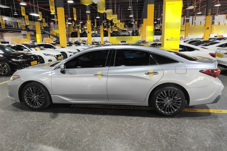 Used Toyota Avalon 2019 2.5L Touring Premium Version China VI Standard
