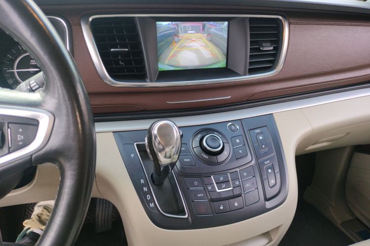 Used Buick GL8 2018 28T Luxury Model China VI Standard
