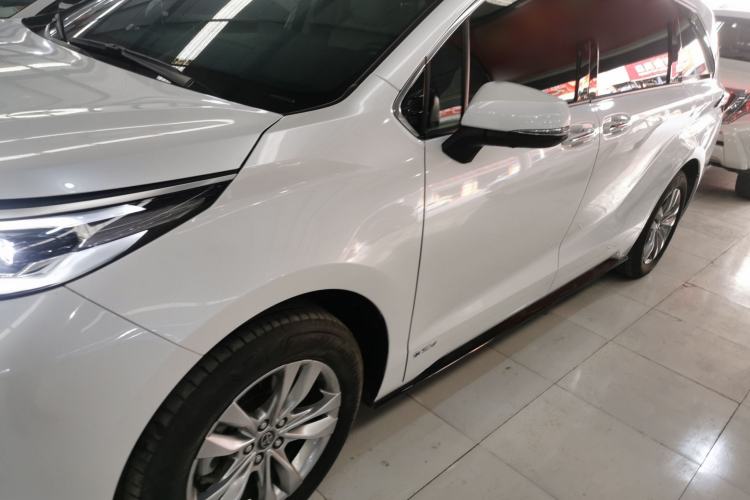 Used Toyota Sienna 2024 2.5L Hybrid Four-Wheel Drive Prestige Edition
