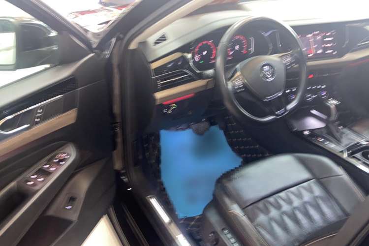 Used Volkswagen Passat 2019 330TSI Luxury Edition China VI Standard