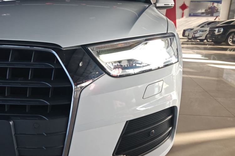 Used Audi Q3 2017 35 TFSI Fashion Model
