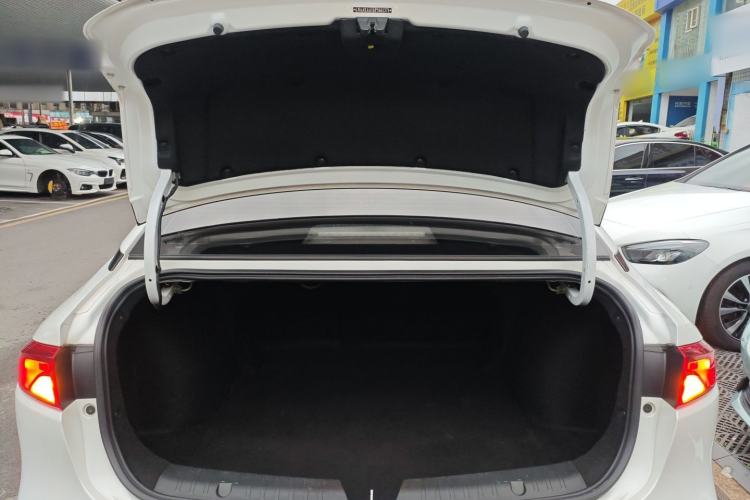 Used AION S 2022 Xuan 580 Pio 59.4 kWh