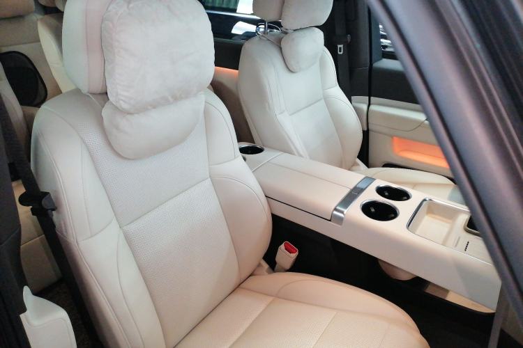 Used Li Auto MEGA 2024 Ultra Model
