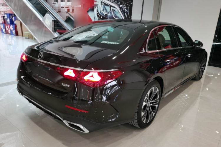 Used Mercedes-Benz E-Class New Energy 2024 E 350 e L Plug-in Hybrid Sports Sedan