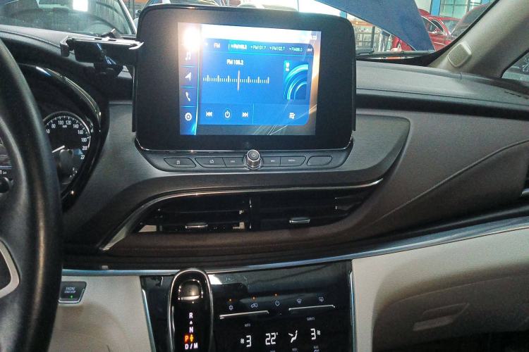 Used Buick GL8 2023 Land Executive Class Comfort Model
