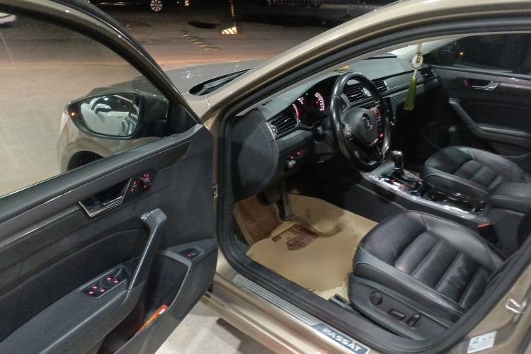 Used Volkswagen Passat 2017 330TSI DSG Luxury Edition