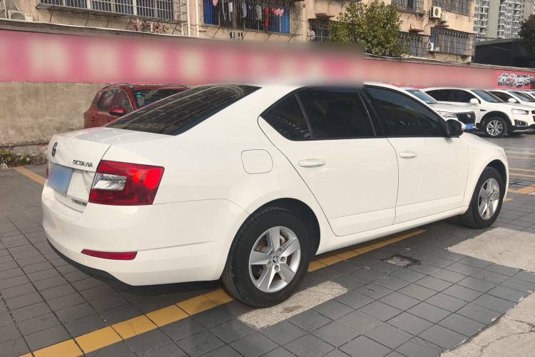 Used Skoda Octavia 2017 Classic Model 1.6L Automatic Standard Edition