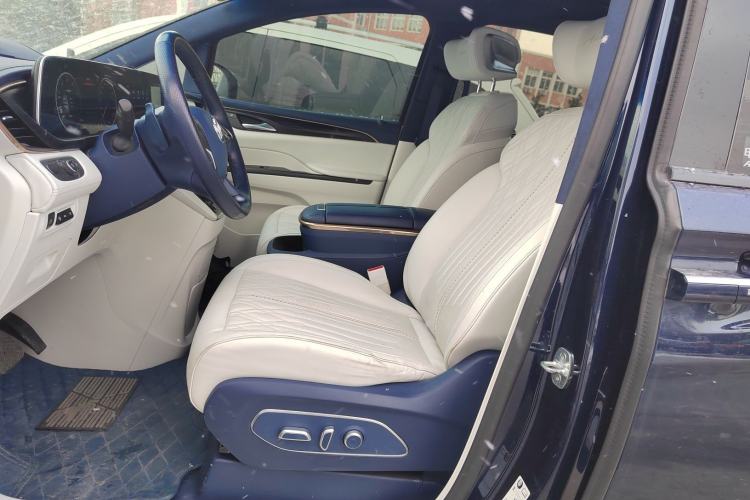 Used Buick GL8 2020 Avenir Avia Four-Seat Luxury Edition
