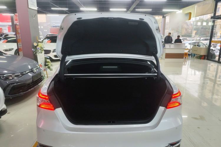 Used Toyota Camry 2023 2.0G Luxury Edition