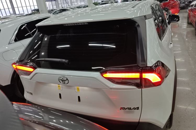 Used Toyota RAV4 2023 2.0L CVT 4x4 Adventure Edition
