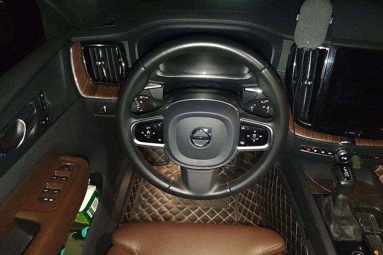 Used Volvo XC60 2021 T5 4x4 Smart Luxury Edition
