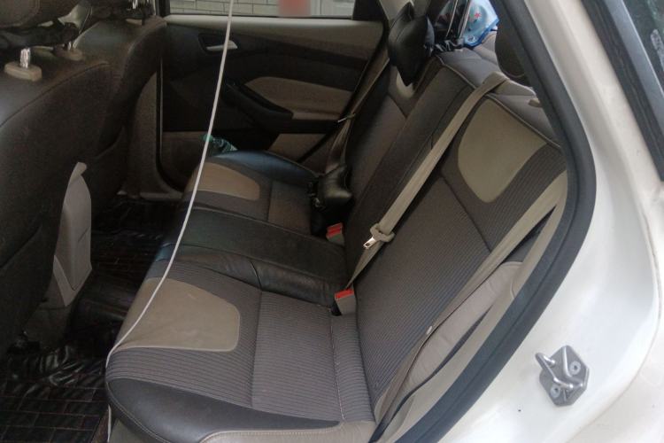 Used Ford Focus 2012 Sedan 1.6L Automatic Fashion Edition
