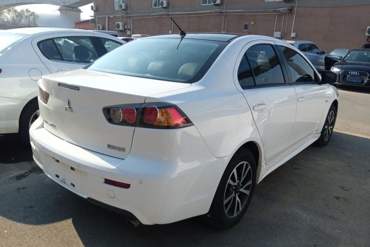 Used Mitsubishi Lancer EX 2016 1.8L CVT Black-and-White Retro Edition