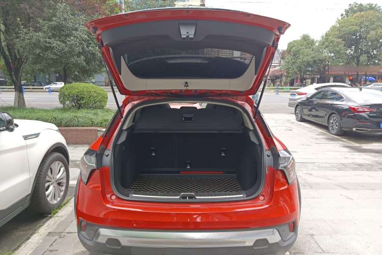 Used Lynk & Co 02 2019 1.5T DCT Two-Wheel Drive Pro Edition China VI Standard
