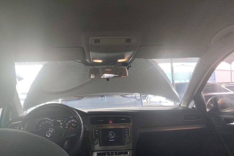 Used Volkswagen Golf 2016 1.6L Automatic Fashion Model
