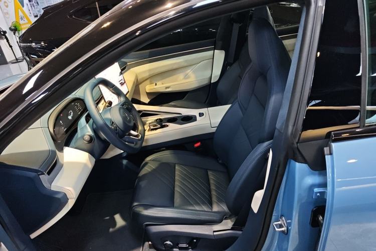 Used Zeekr 001 2025 WE Edition 100 kWh Rear-Wheel Drive
