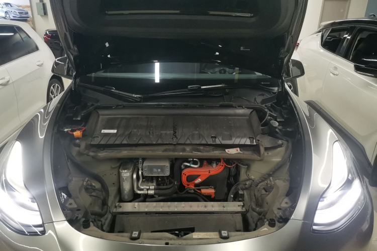 Used Tesla Model Y 2023 Rear-Wheel-Drive Version
