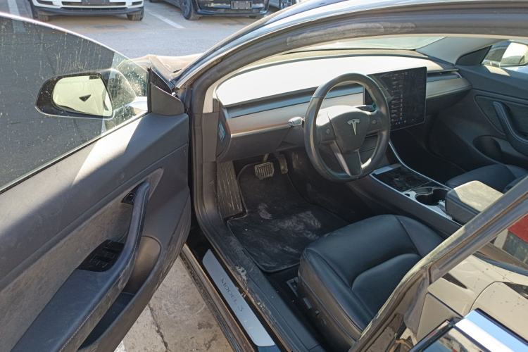 Used Tesla Model 3 2019 Long-Range Rear-Wheel-Drive Version
