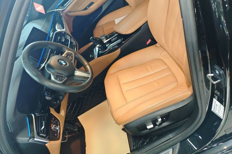 Used BMW 5 Series 2019 Facelifted 530Li Leading Edition M Sport Package