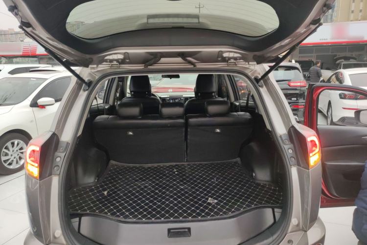 Used Toyota RAV4 2016 2.0L CVT Two-Wheel Drive Fashion Edition China V Standard
