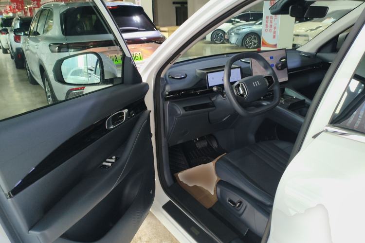 Used  E5 2024 530km Long-Range Version
