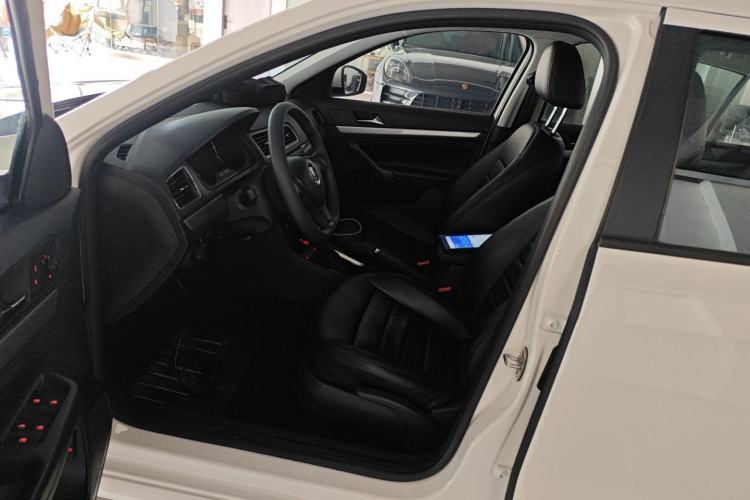 Used Volkswagen Lavida 2017 1.6L Automatic Fashion Edition
