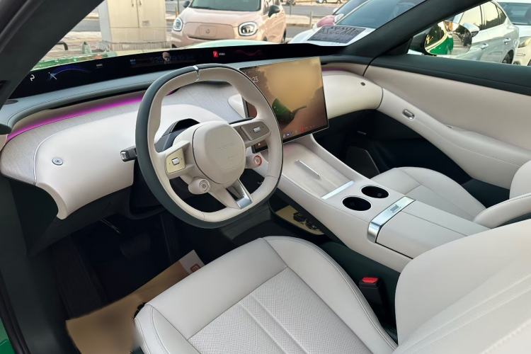 Used  YU7 2025 Ultra-Long Range High-Performance All-Wheel-Drive Max Edition