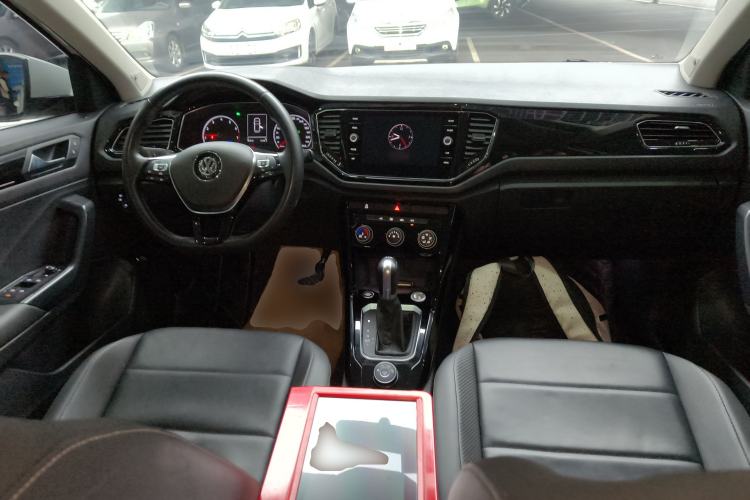 Used Volkswagen T-ROC 2018 280TSI DSG Four-Wheel Drive Comfort Version China V Standard
