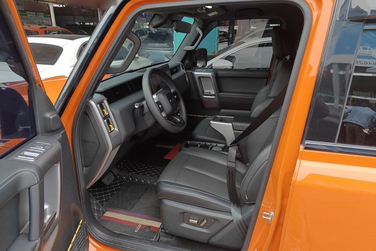 Used  V23 2025 401 Two-Wheel Drive Intelligent Driving Version
