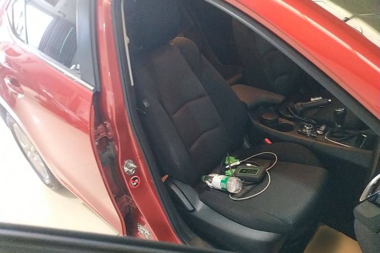 Used Mazda Mazda 3 Axela 2016 Sedan 1.5L Manual Comfort Model
