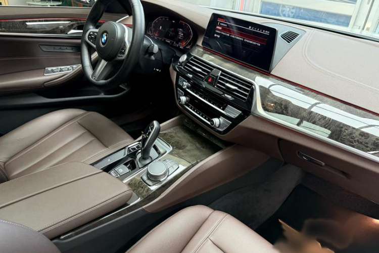 Used BMW 5 Series 2020 525Li M Sport Package
