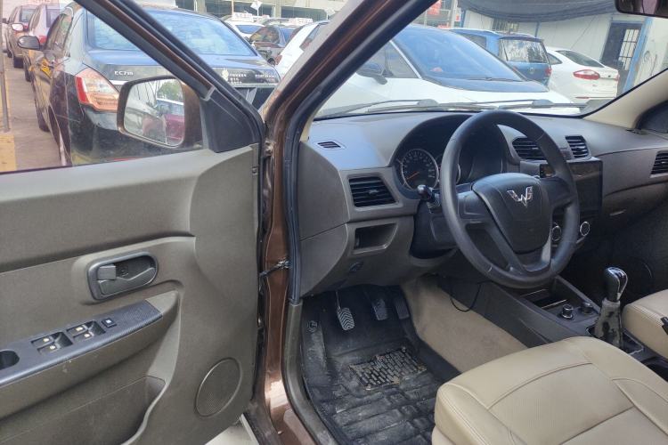 Used Wuling Hongguang 2014 1.5L S Standard Version
